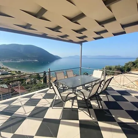 Christie's Panorama Pondi