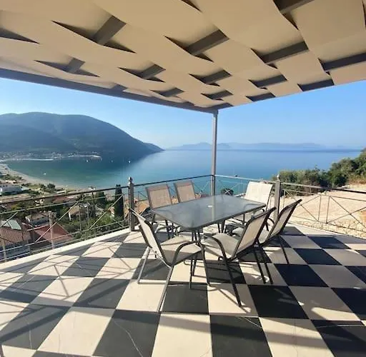 Christie's Panorama Pondi